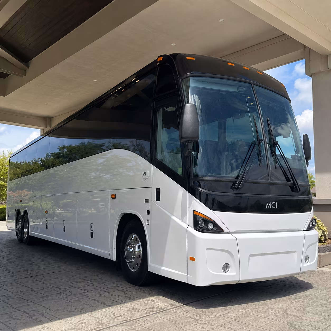 keep your group together on the ride from fort lauderdale hollywood international airport fll
